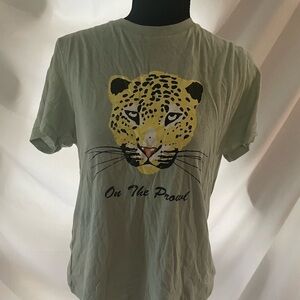 𝅺Wildfox On The Prowl |  Keke Graphic T-shirt | Size: Medium | NWT